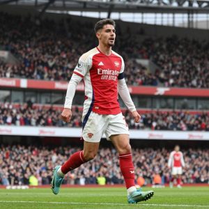 Arsenal và Wolves: Khi Khát Vọng Champions League Gặp Gỡ Giấc Mơ World Cup